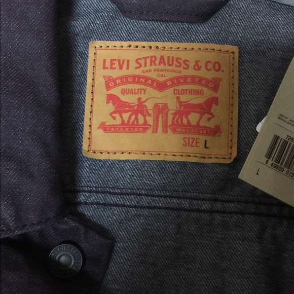 Levi’s Trucker Denim Vest sz S - Picture 2 of 4
